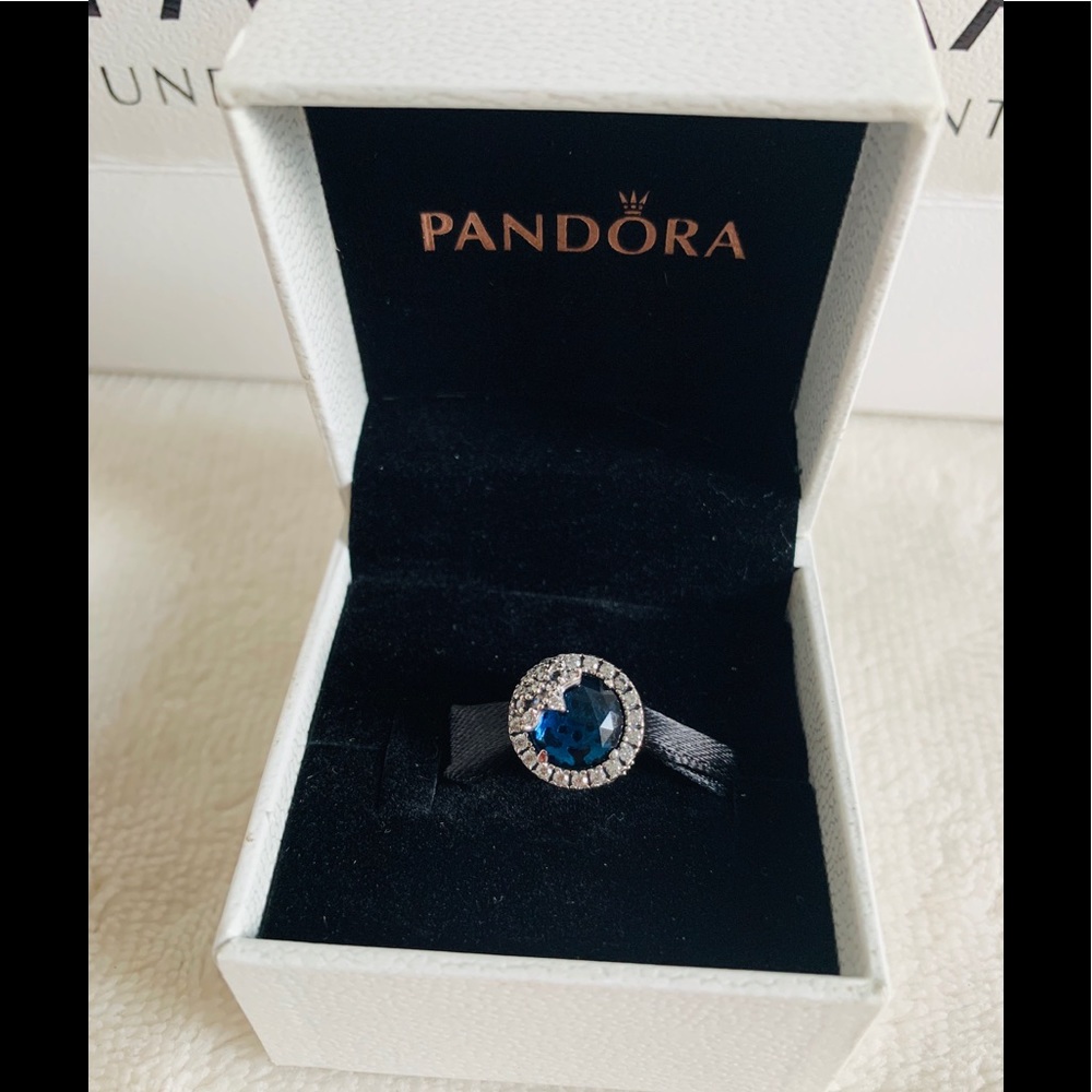 SALE New Pandora Blue Dazzling Snowflake Charm